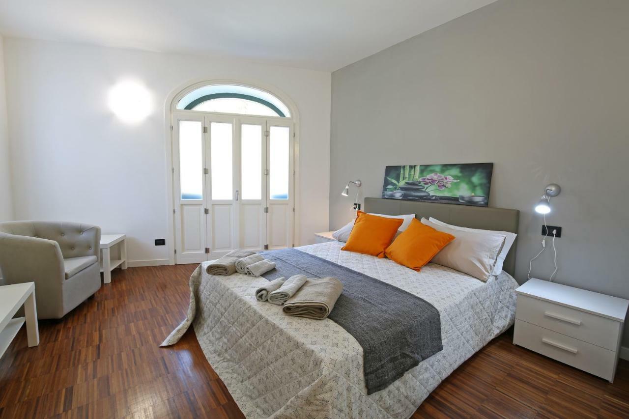 Bellagio Dreams Apt, Pool, With Private Garden, Near Lake Екстер'єр фото